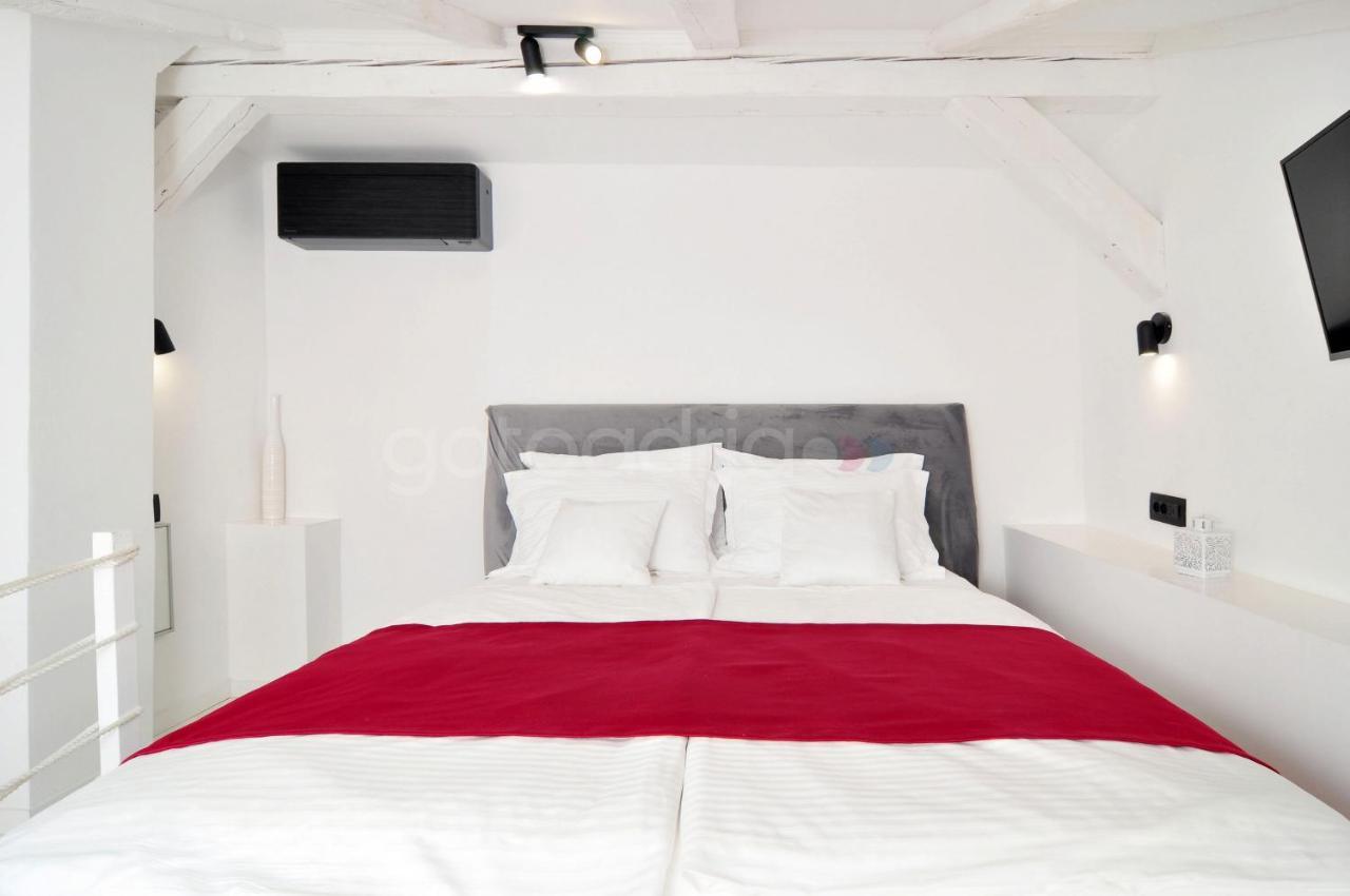 Beachfront Deluxe B&B 马卡尔斯卡 外观 照片